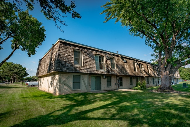 Building Photo - 941 11th Ave S