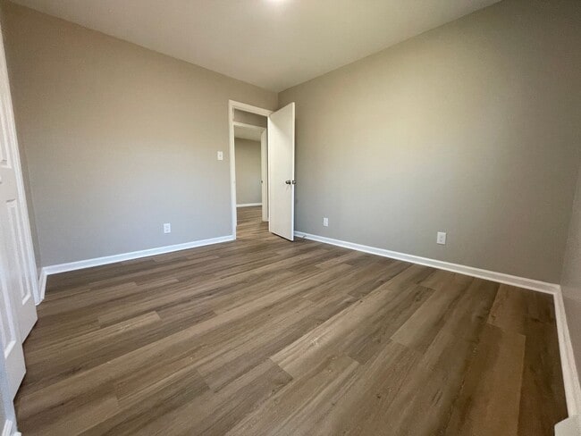 Building Photo - Remodeled Rancher Style Home