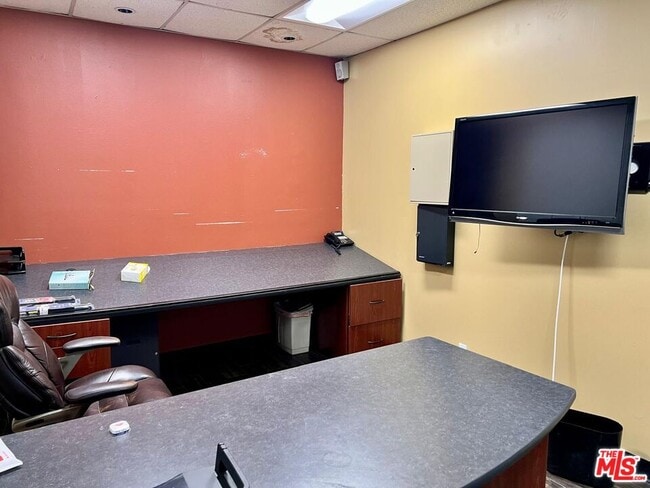 Building Photo - 7353 Canoga Ave