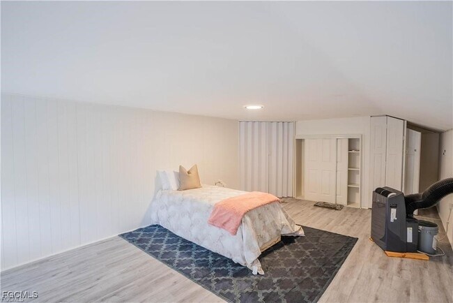 Building Photo - 1421 SE 29th Terrace