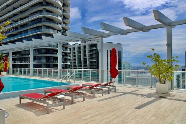 Building Photo - 1100 S Miami Ave