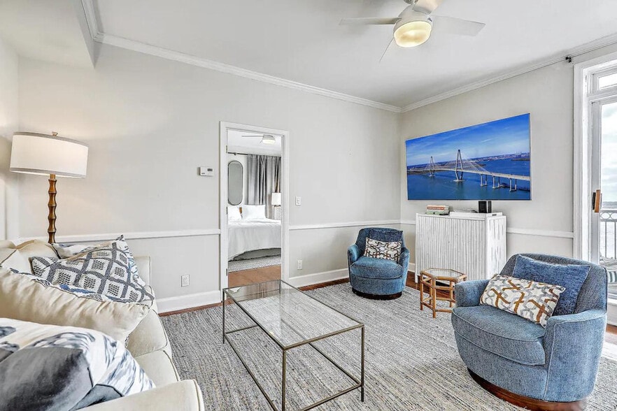 Building Photo - 14 Murray Blvd