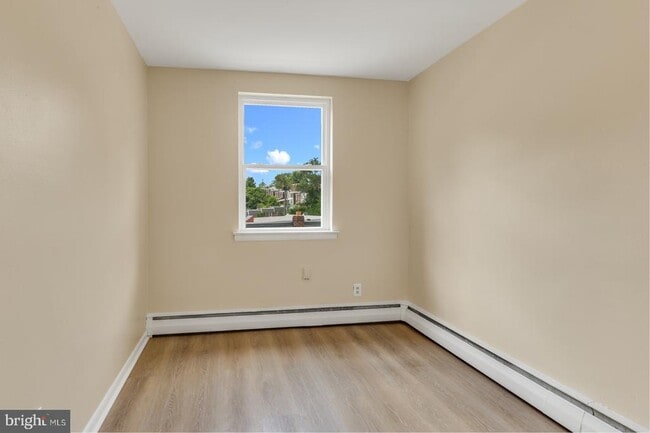 Building Photo - 5990 Henry Ave