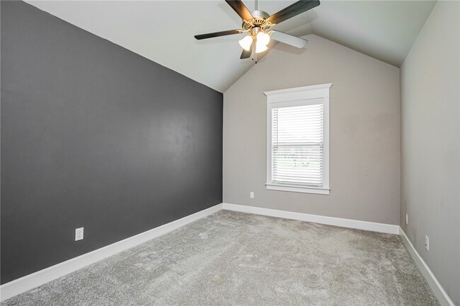 Building Photo - 870 Bob Glen Cir