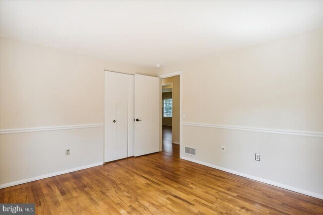 Building Photo - 8709 Sleepy Hollow Ln
