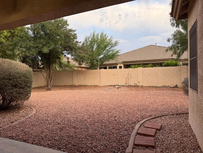 Building Photo - 4311 W Hopi Trail