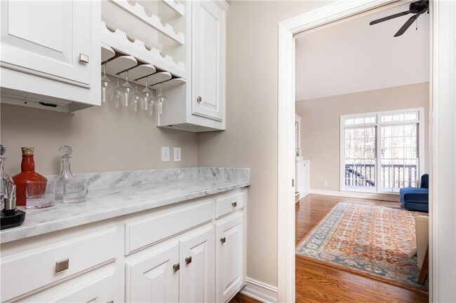 Building Photo - 9360 Nesbit Lakes Dr