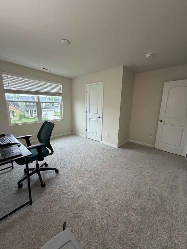 Building Photo - Beautiful, new cul-de-sac home!