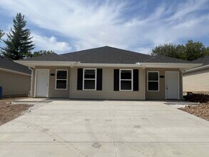 Building Photo - *CM 285-287 S 4th St