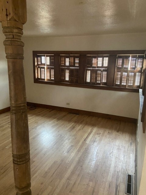 Building Photo - 2227 Arapahoe Ave