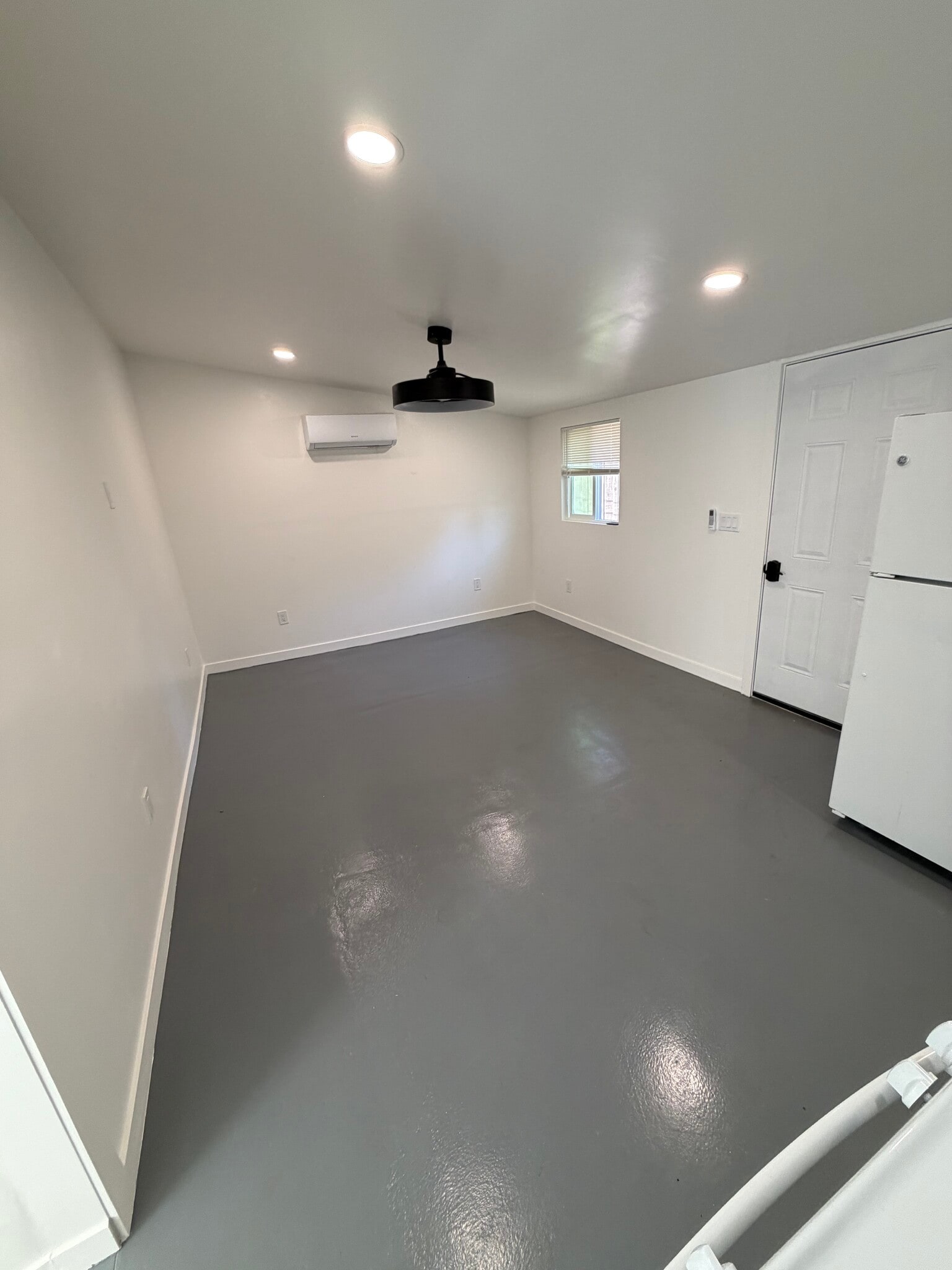 Building Photo - 8119 McNulty Ave