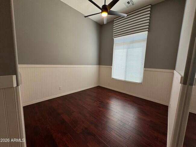 Building Photo - 3172 E Birchwood Pl