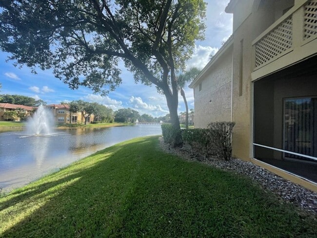 Building Photo - Palm Lakes Condominium
