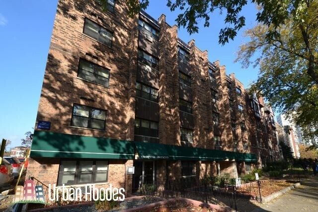 Building Photo - 648 W Wrightwood Ave