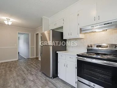 Building Photo - 817 Delta Dr