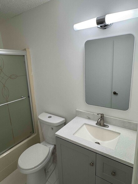 Building Photo - 8530 Tidewater Dr