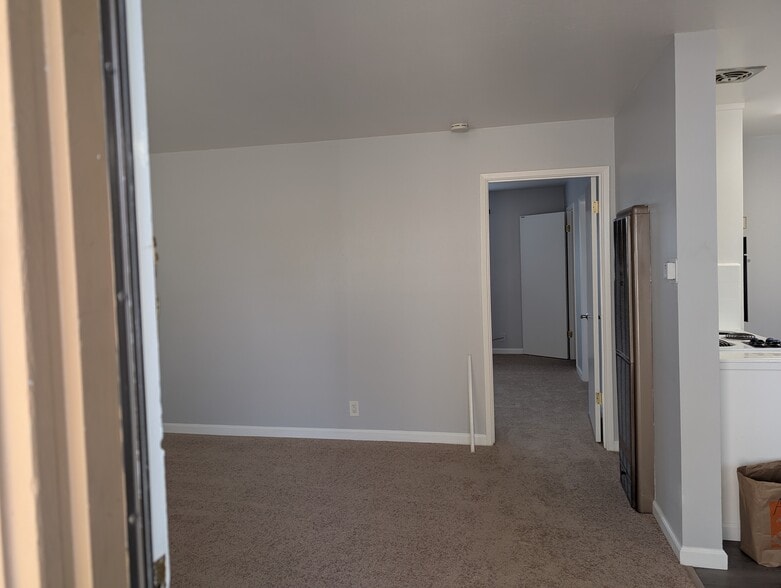 Living1 - 43 Lester Ave