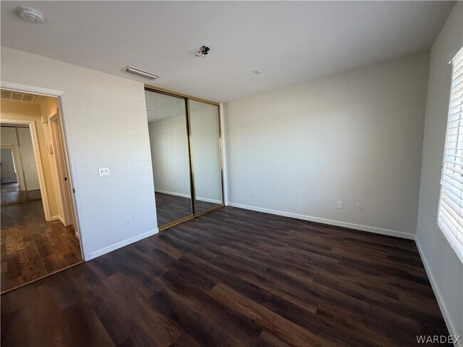 Building Photo - 2581 Highland Trail