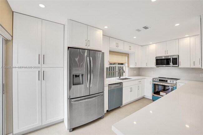 Building Photo - 1361 Springside Dr