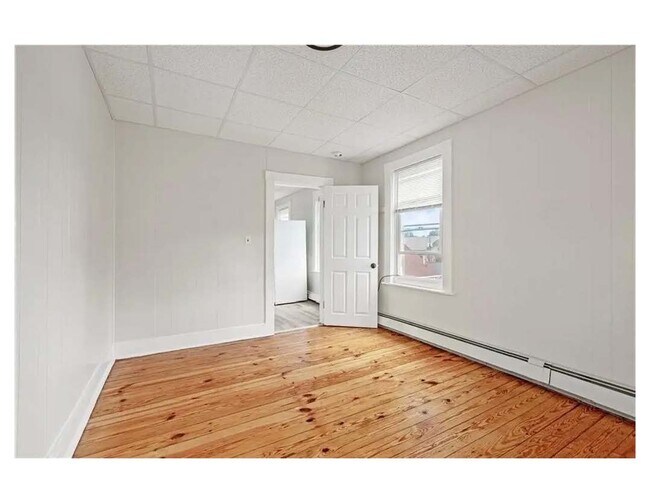 Building Photo - 411 Rathbun St