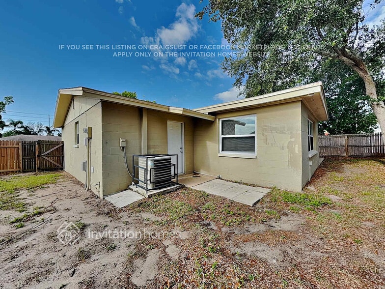 Building Photo - 1104 Idlebriar Way