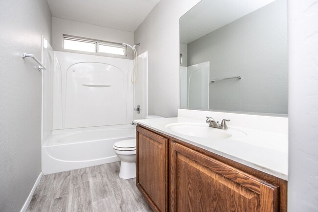Building Photo - FANTASTIC 4BED/3 BATH SAN TAN HOME in RANCHO BELLA VISTA