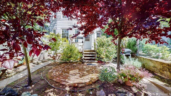 Building Photo - 3763 Clay St