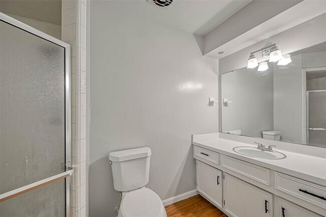 Building Photo - 1801 Laurel Oaks Dr