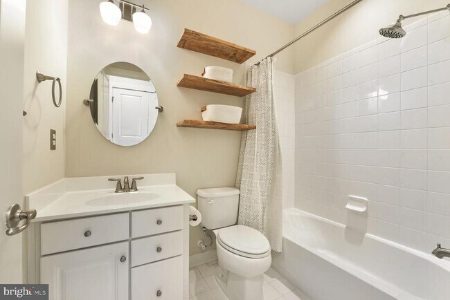 Building Photo - 20800 Duxbury Terrace