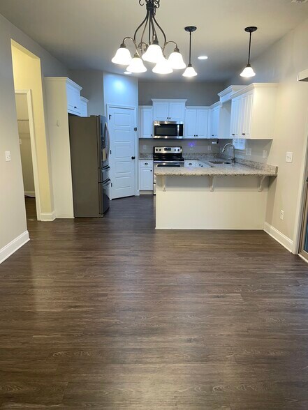 Building Photo - 149 Beallwood Dr