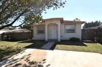 Building Photo - 823 NW 7th St