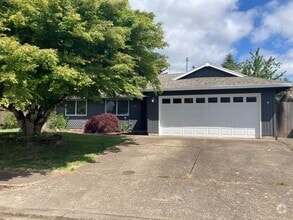 Building Photo - Single Level Ranch Home in Newberg