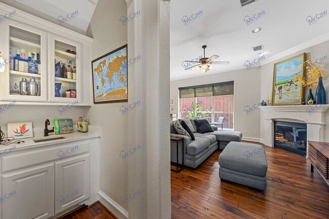 Building Photo - 5211 Mission Ave