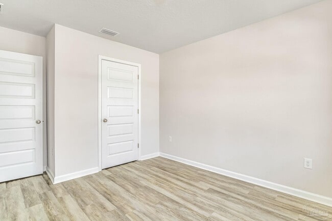 Building Photo - 6323 June Bug Dr