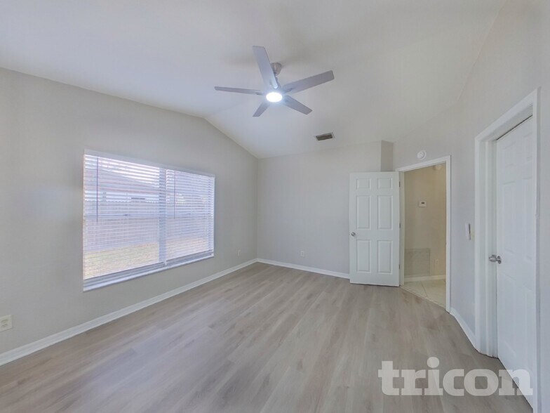 Building Photo - 3109 Camphor Dr