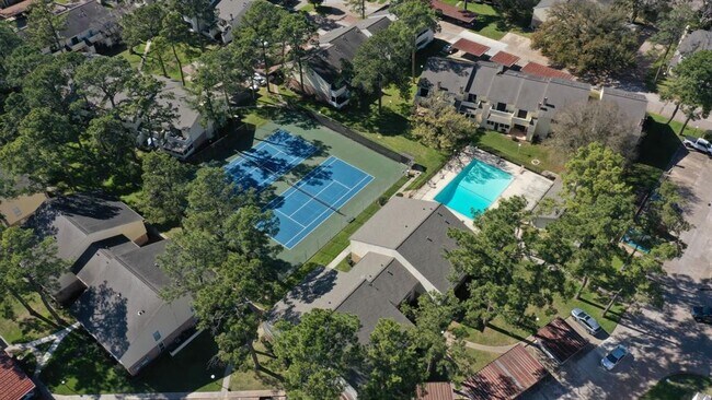 Building Photo - 14555 Wunderlich Dr