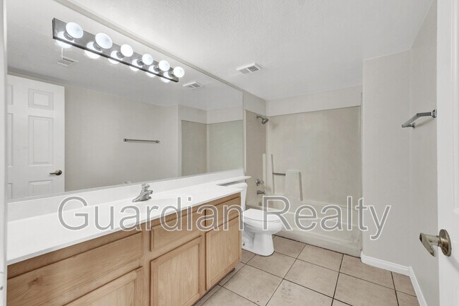 Building Photo - 2974 Juniper Hills Blvd