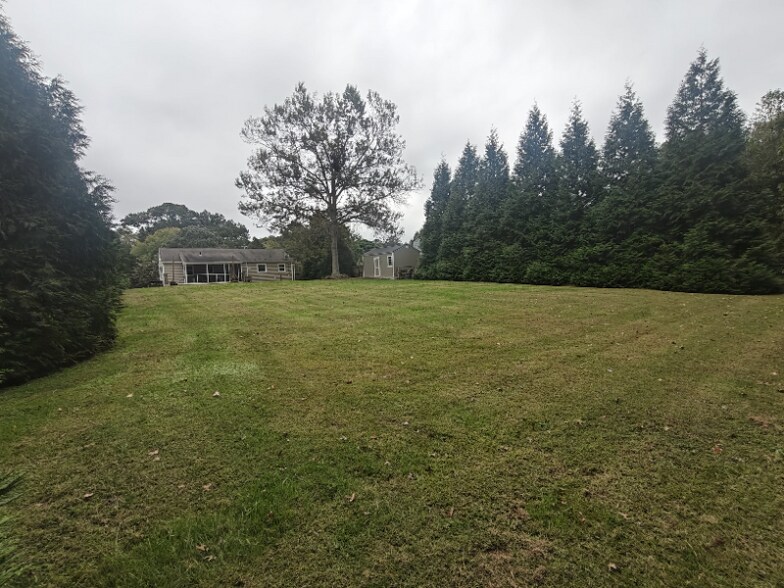 Building Photo - 10632 Courtney Rd
