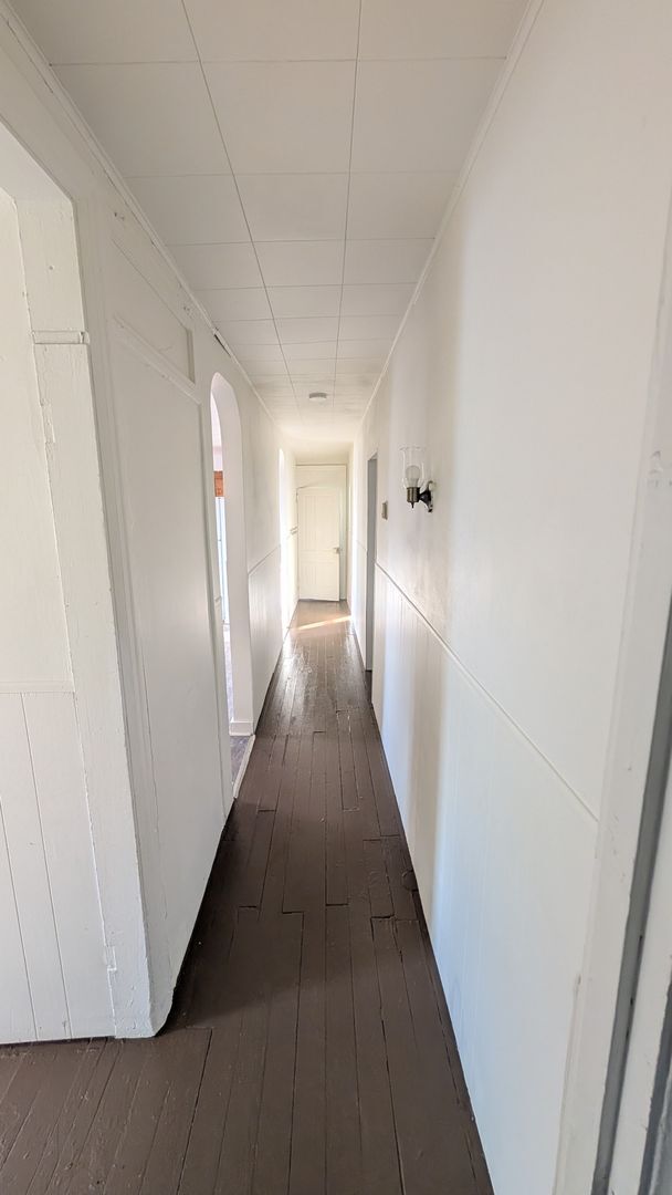 Building Photo - Spacious 3 BR on quiet Columbia street!