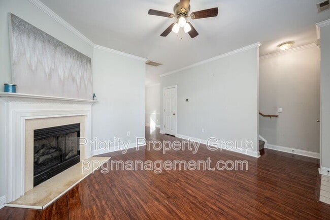 Building Photo - 2104 Sardony Ln