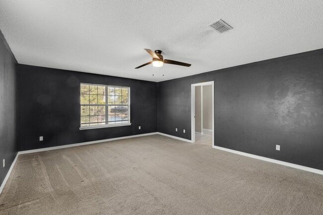 Building Photo - 9756 Seafarer's Way