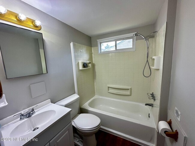 Building Photo - 2514 Peach Dr
