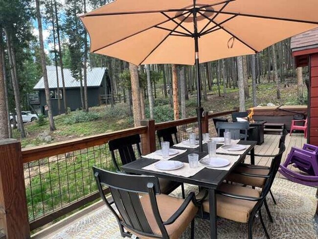 Building Photo - 157 Independence Cir