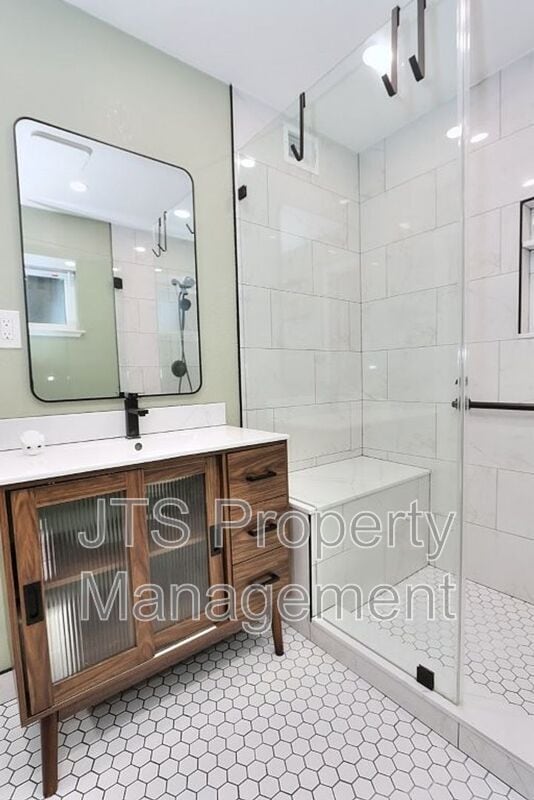 Building Photo - 3160 Watt Ave