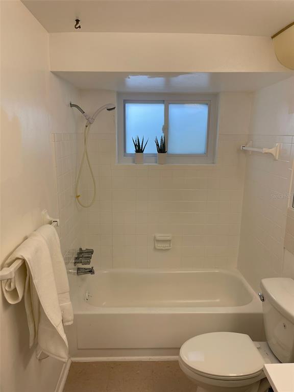 Building Photo - 3704 Haven Dr