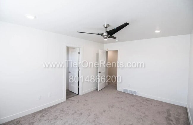 Building Photo - NO DEPOSIT option available for qualified ...