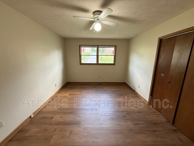 Building Photo - 905 Kendrick Creek Rd