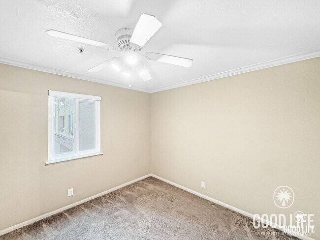 Building Photo - Modern 2 Bed Condo with Resort-Style Amenities in UTC