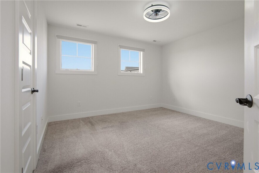 Building Photo - 3718 Graythorne Dr