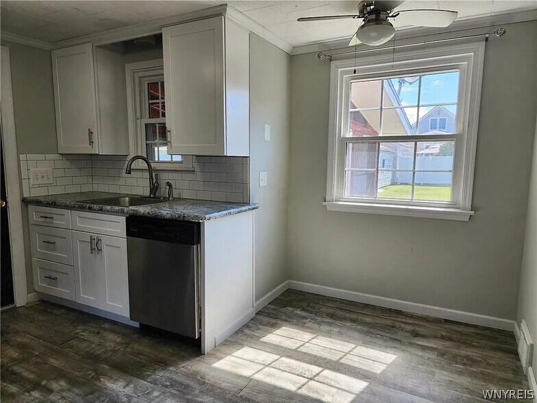 Building Photo - 42 Onondaga Ave